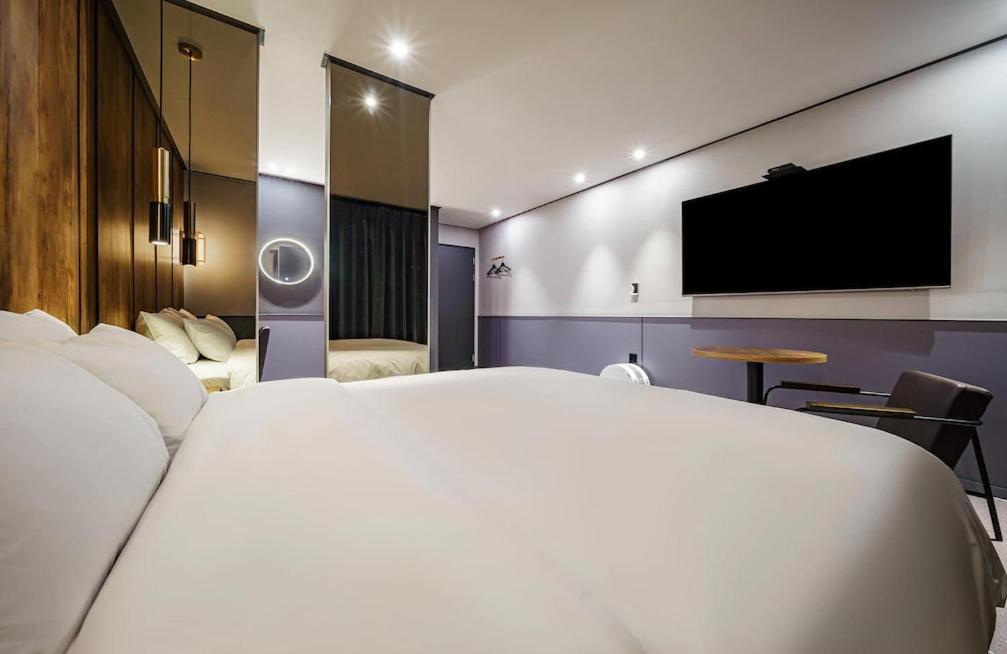 Brown-Dot Hotel Geomdan Incshon Kültér fotó
