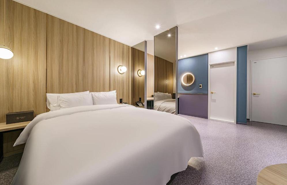 Brown-Dot Hotel Geomdan Incshon Kültér fotó