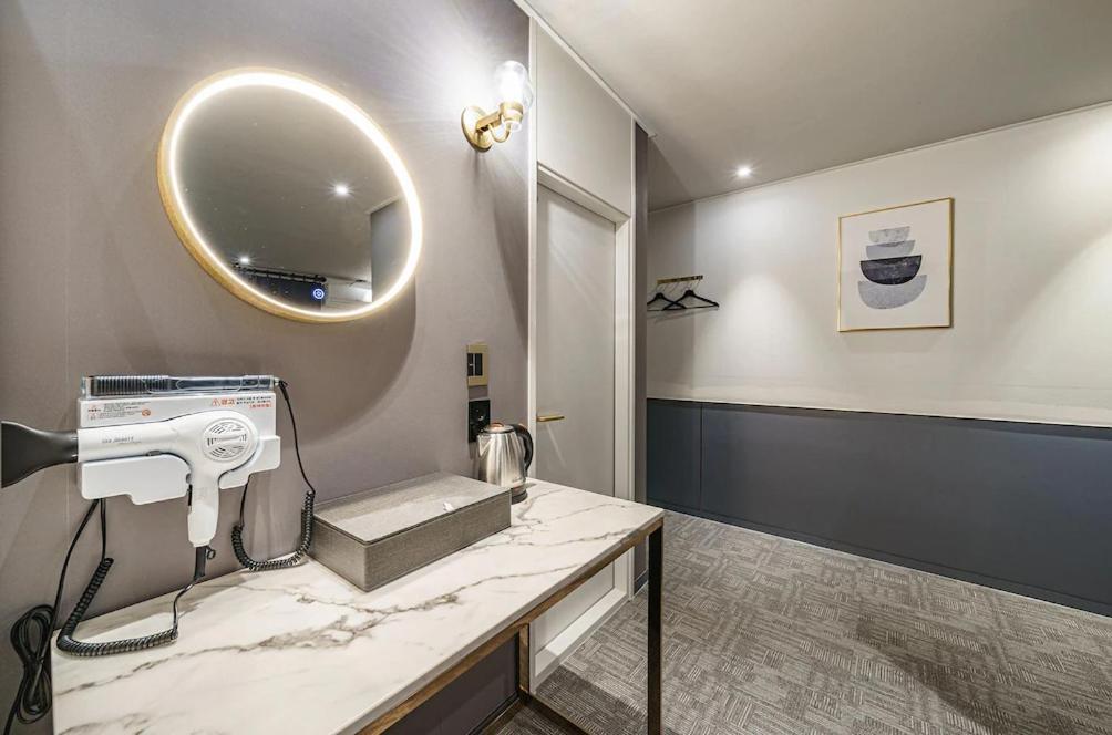 Brown-Dot Hotel Geomdan Incshon Kültér fotó