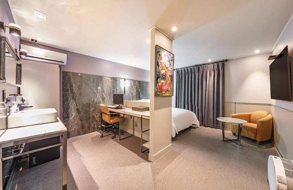 Brown-Dot Hotel Geomdan Incshon Kültér fotó